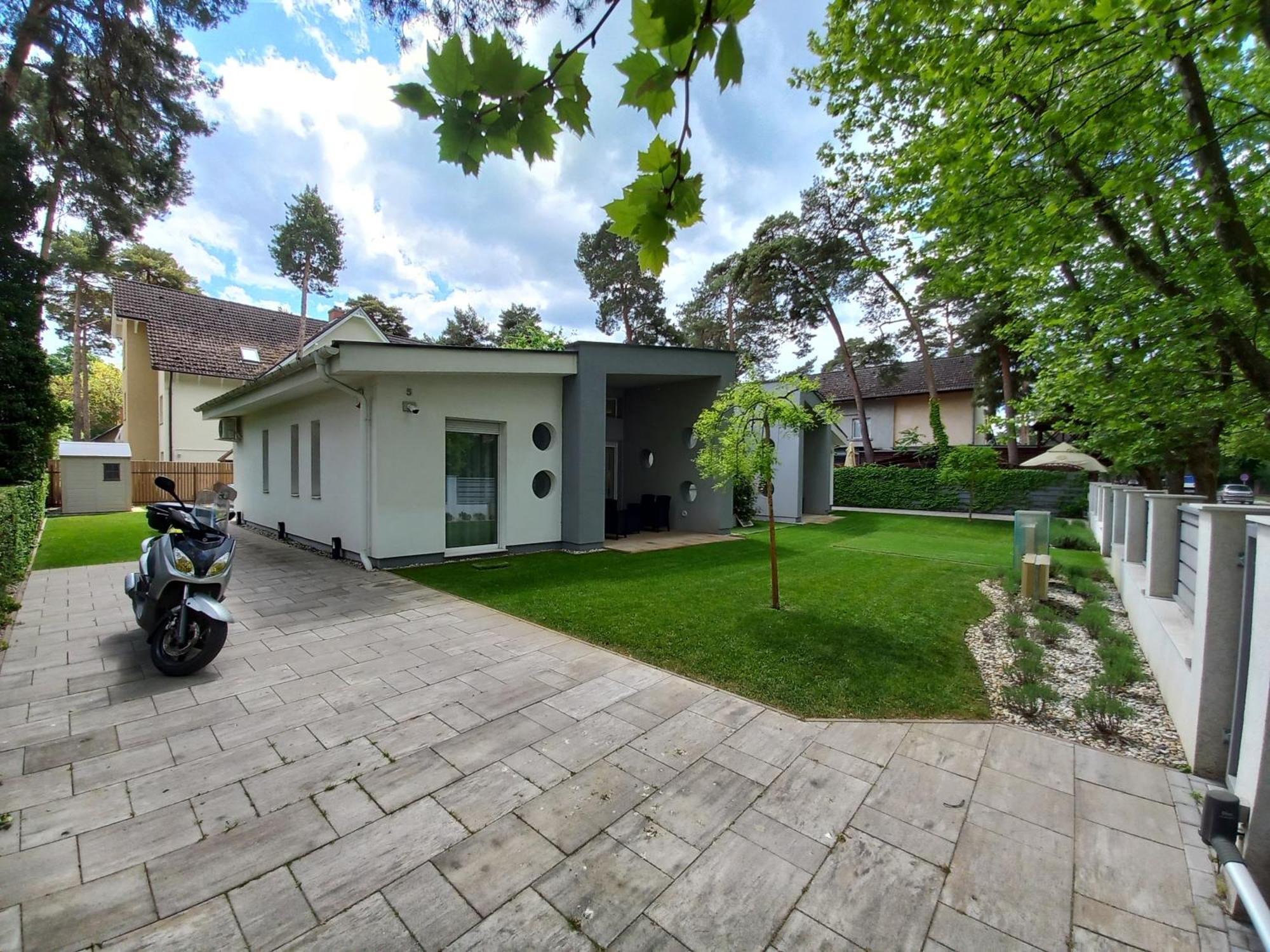 Villa Bori Siófok Esterno foto
