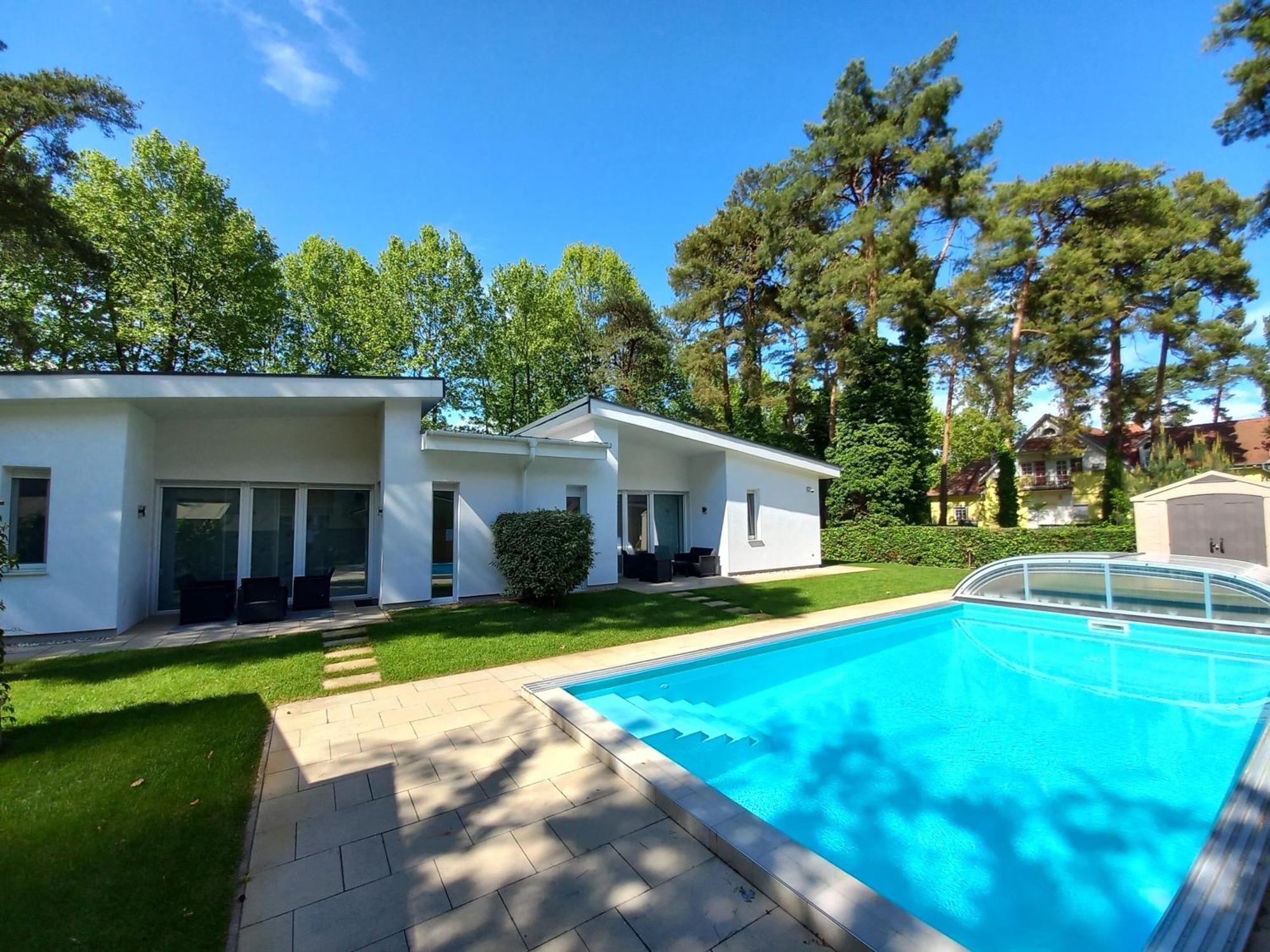 Villa Bori Siófok Esterno foto